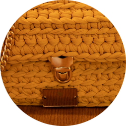 foto descricao fecho medio com botao 2